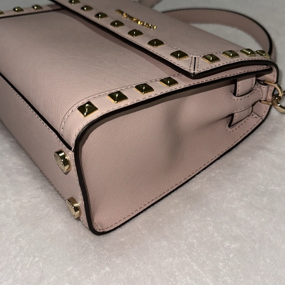 🌟Michael Kors🌟 studded handbag pink - Picture 7 of 15